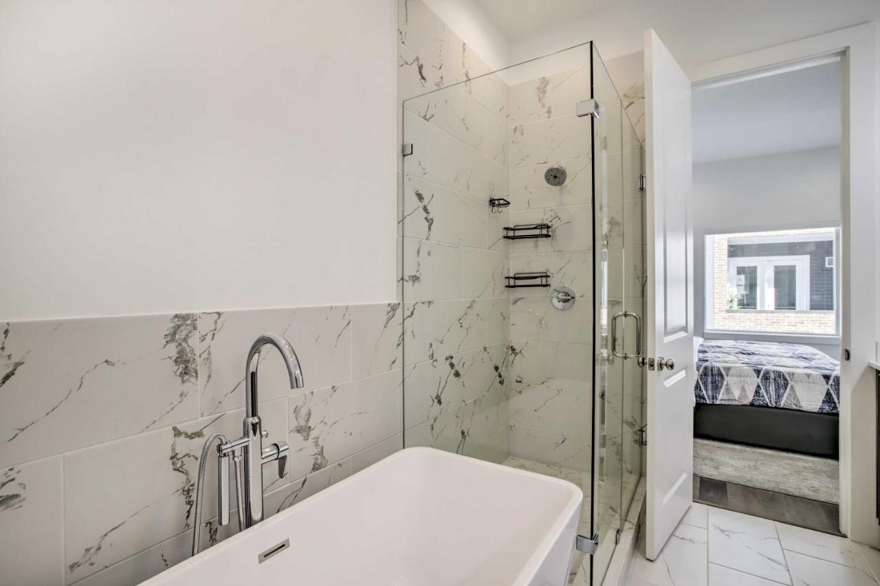 Newly-Built Luxury Galleria Area Townhome! Х'юстон Екстер'єр фото