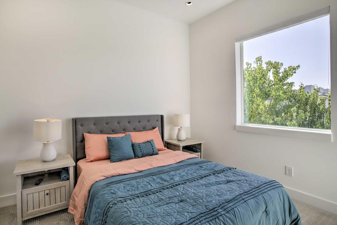Newly-Built Luxury Galleria Area Townhome! Х'юстон Екстер'єр фото